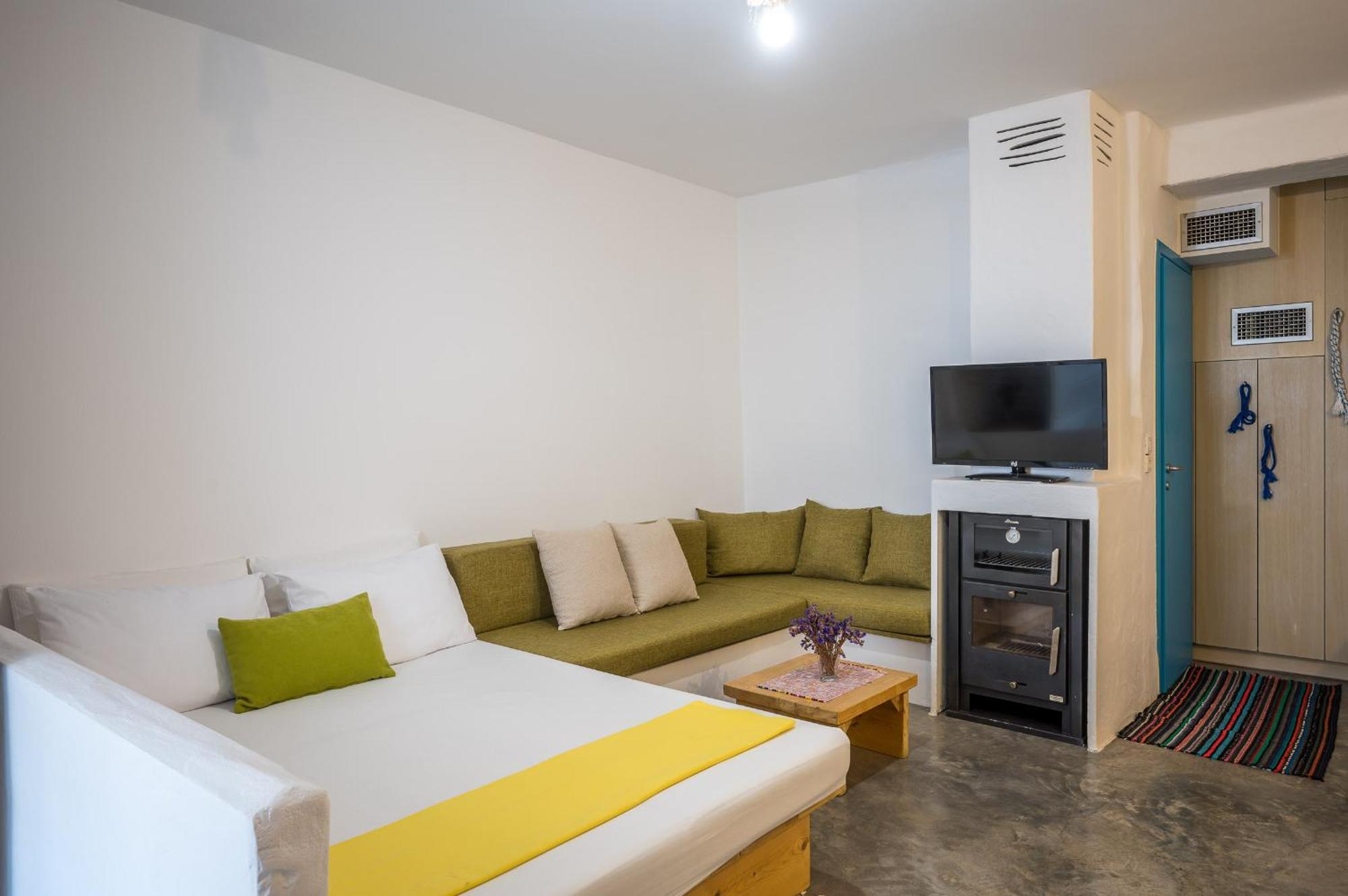 Апартаменти Γκαρσονιέρα #1 Heraklion  Екстер'єр фото